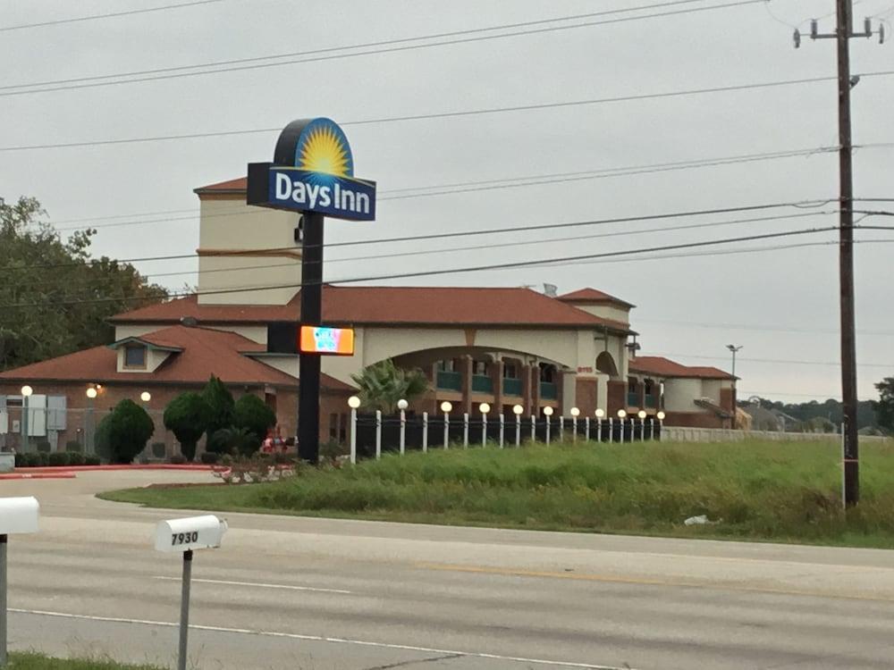 Days Inn By Wyndham Baytown East Екстер'єр фото