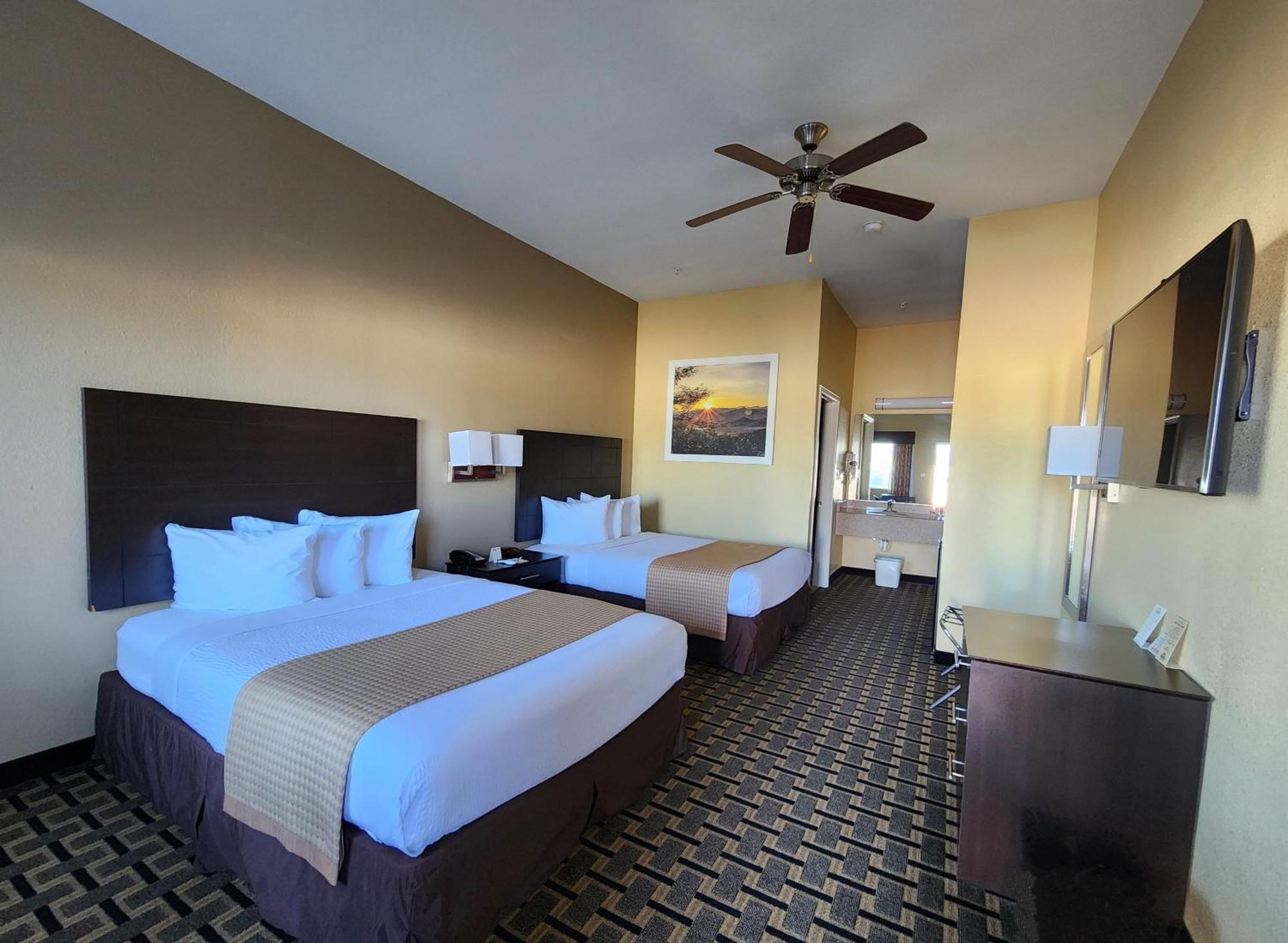Days Inn By Wyndham Baytown East Екстер'єр фото