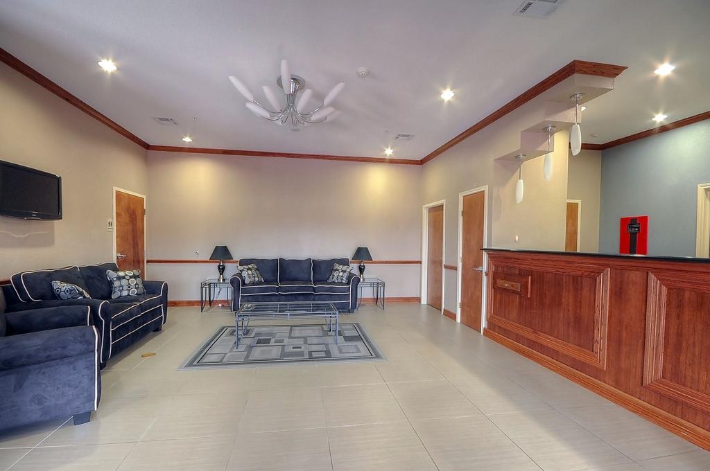 Days Inn By Wyndham Baytown East Інтер'єр фото